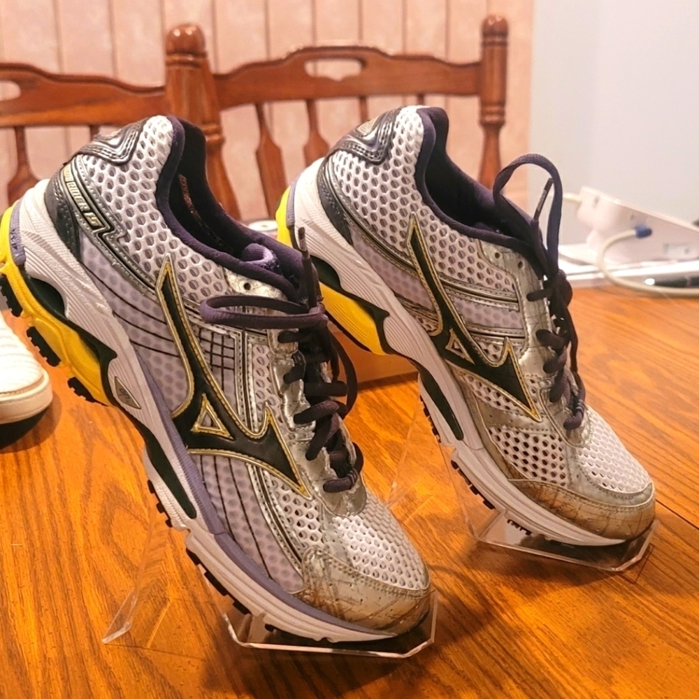 Womens size 8.5 Mizuno wave rider 15 first impressions.